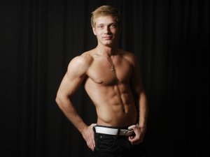 Redhead steve perform close