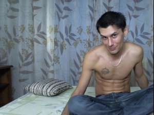 Brunette andi perform close