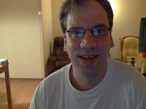 42 yo Dutcharnold willing to perform: Zoom.