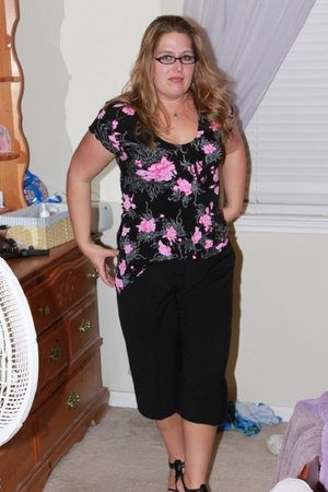 Cougar Couples Gangbang Momma from United States