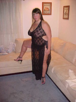 Cougar Thick Chick from United States Black Gown