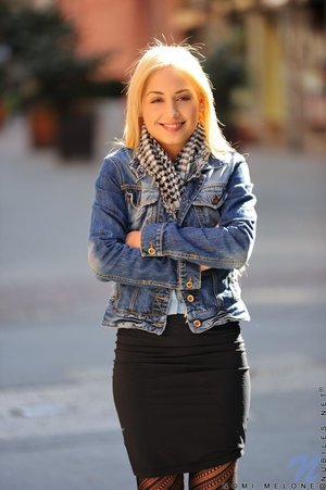 Nomi Melone from Hungary