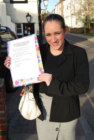 33 yo Brunette Jet Hand jobs