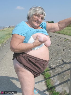 Antalizing platinum blonde grandma