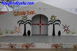 Playful blonde hottie wears