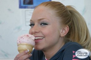 Oral young blonde teen