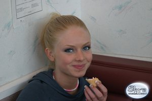 Oral young blonde teen