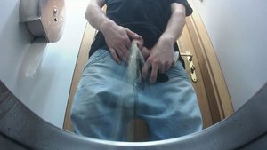 Pissing guys voyeur